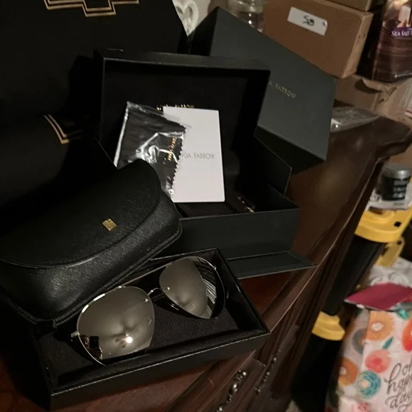 Linda Farrow Silver Modern Sunglasses - Picture 1 of 10